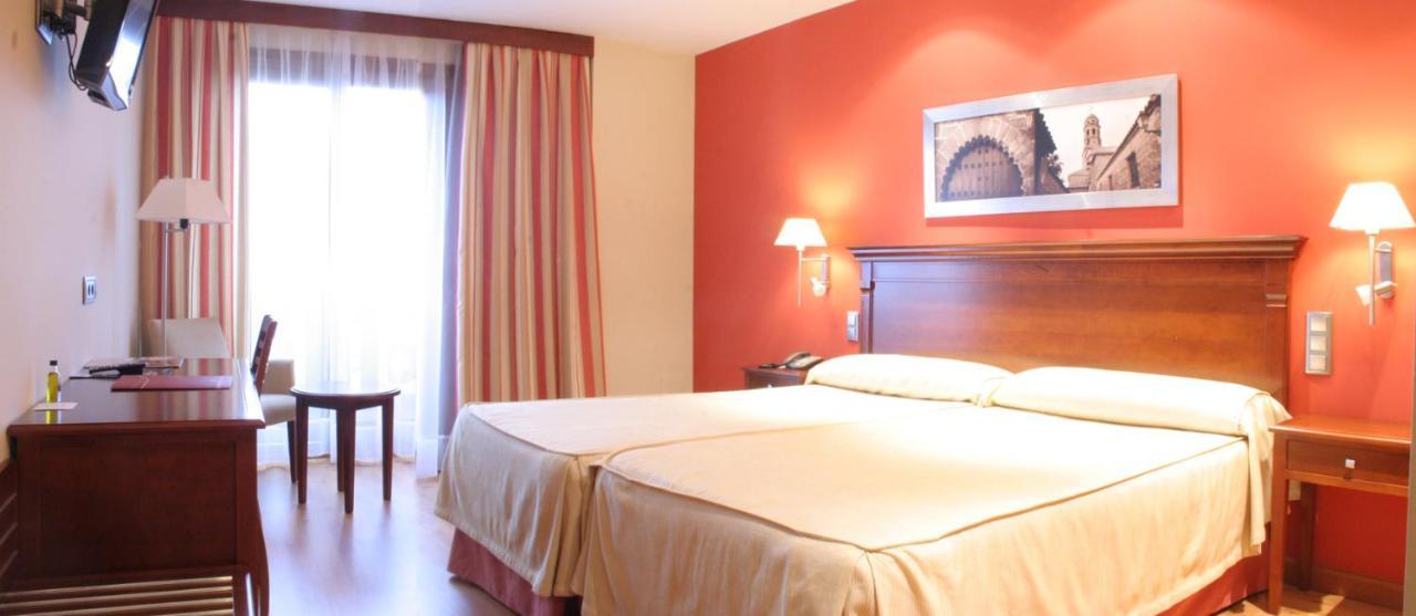 Hotel Campos De Baeza Exterior photo